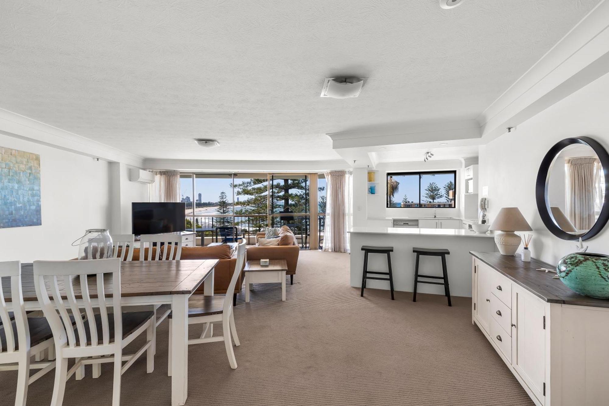 Gemini Court Holiday Apartments Gold Coast Room photo